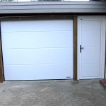 Garageport med glat dør
